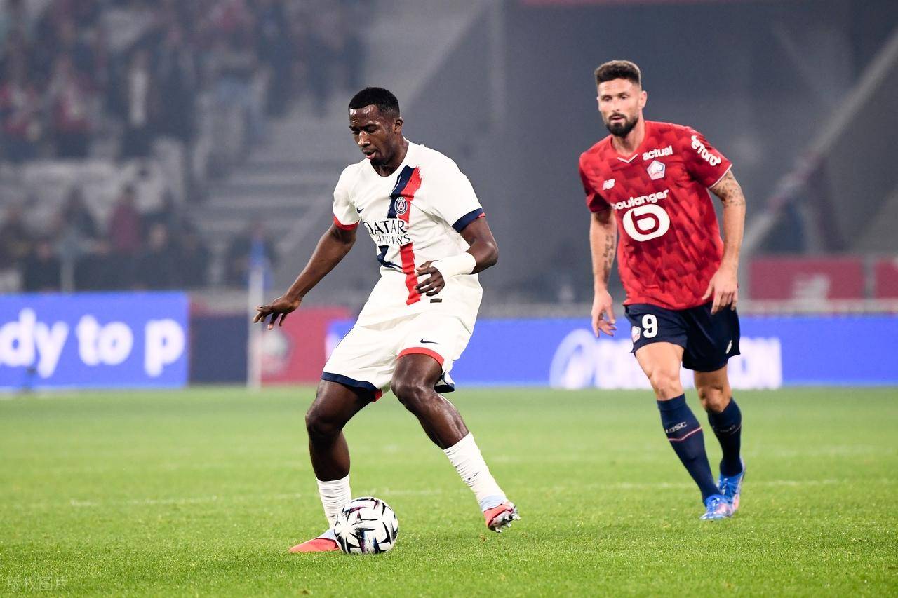 巴黎圣日耳曼四球完胜斯特拉斯堡，法甲榜首稳固的简单介绍