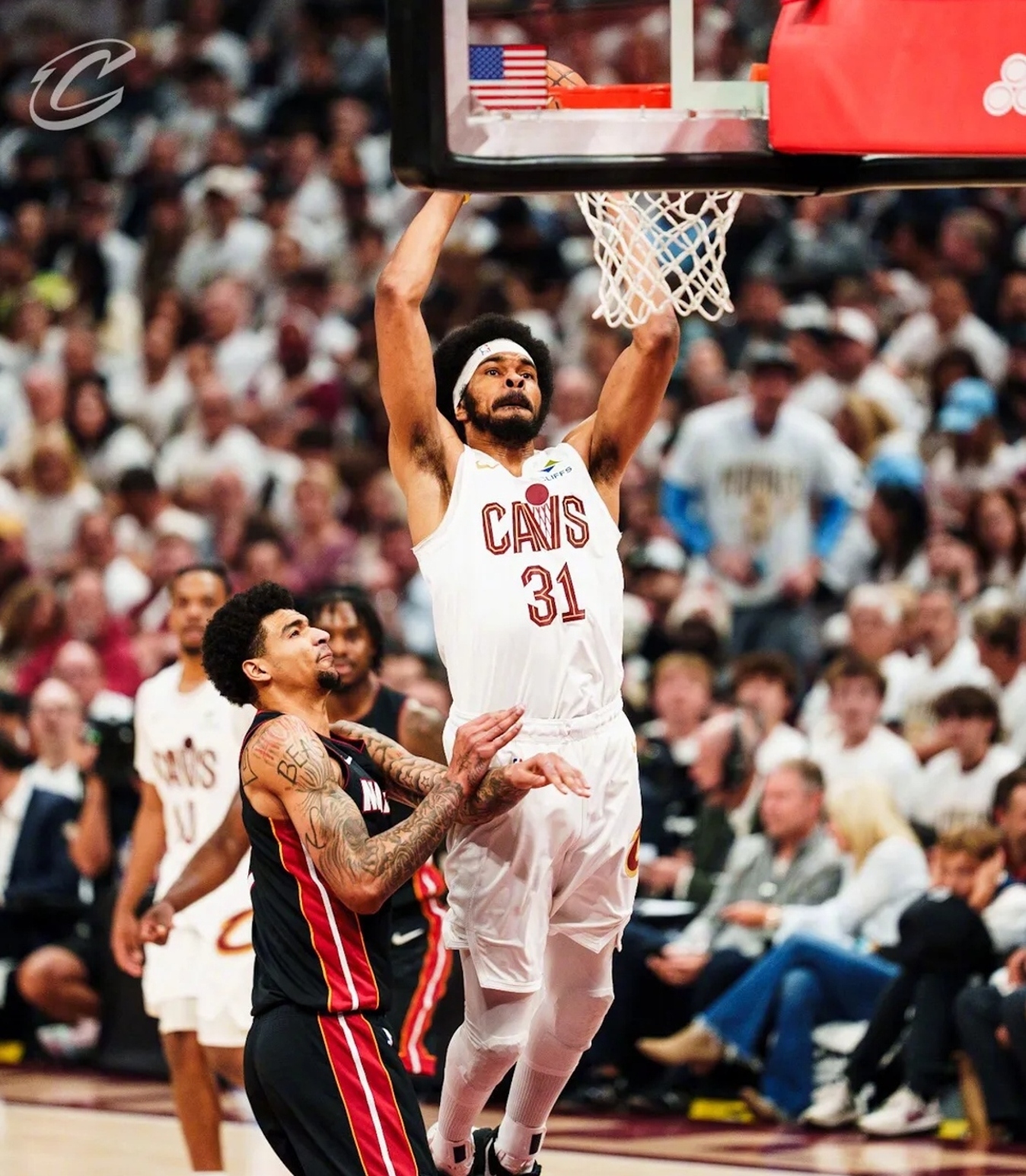 米兰体育下载-热火队员火力全开，击败强敌