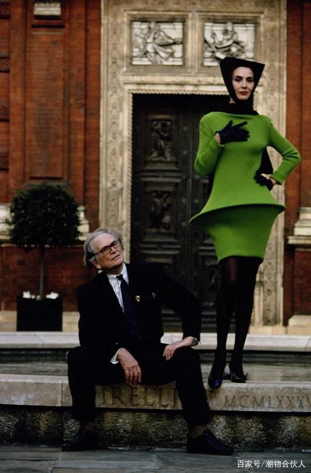 关于大巴黎欢乐前行，无往不利稳坐榜首的信息