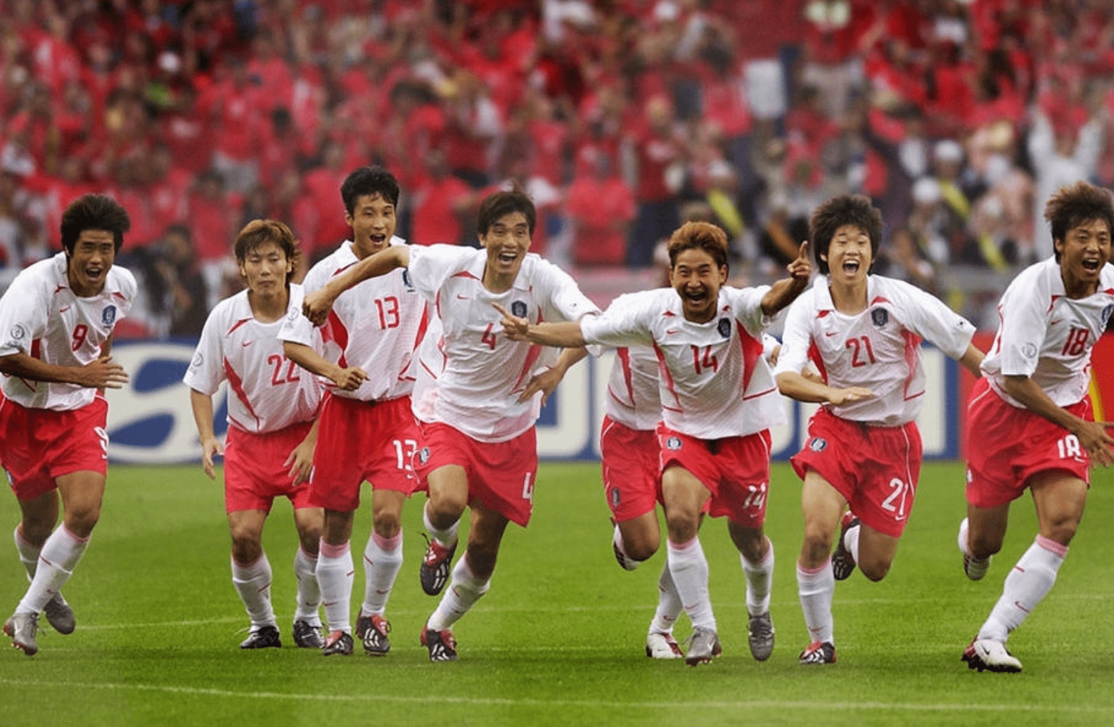 米兰体育入口-包含韩国队绝杀葡萄牙队,奥恰洛夫统治全场的词条