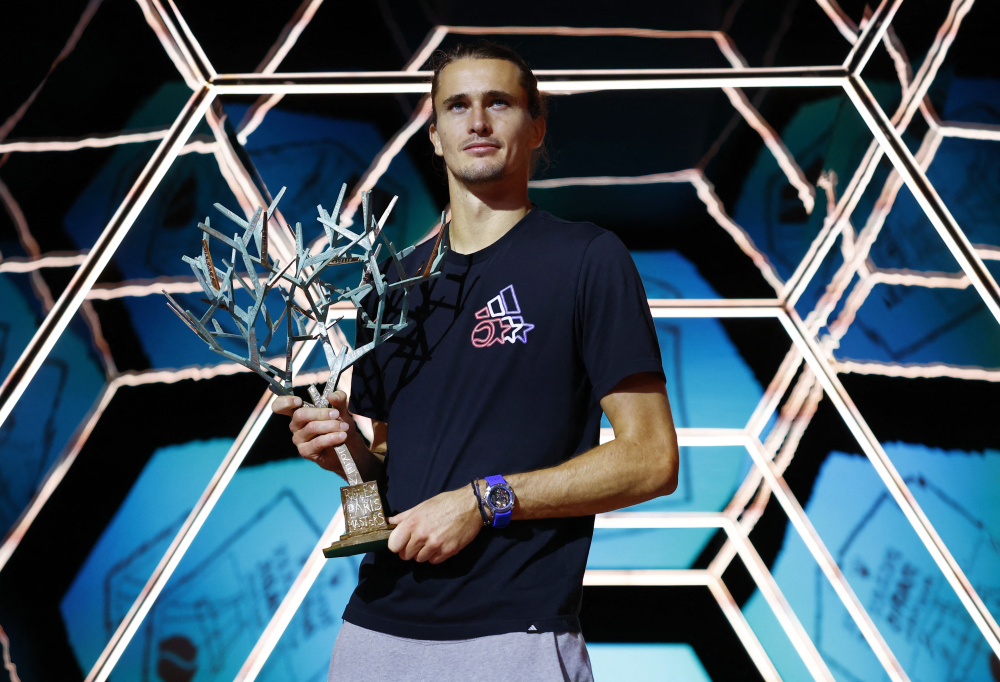 米兰体育入口-包含ATP总决赛鏖战年终总决赛,兹维列夫高光表现的词条